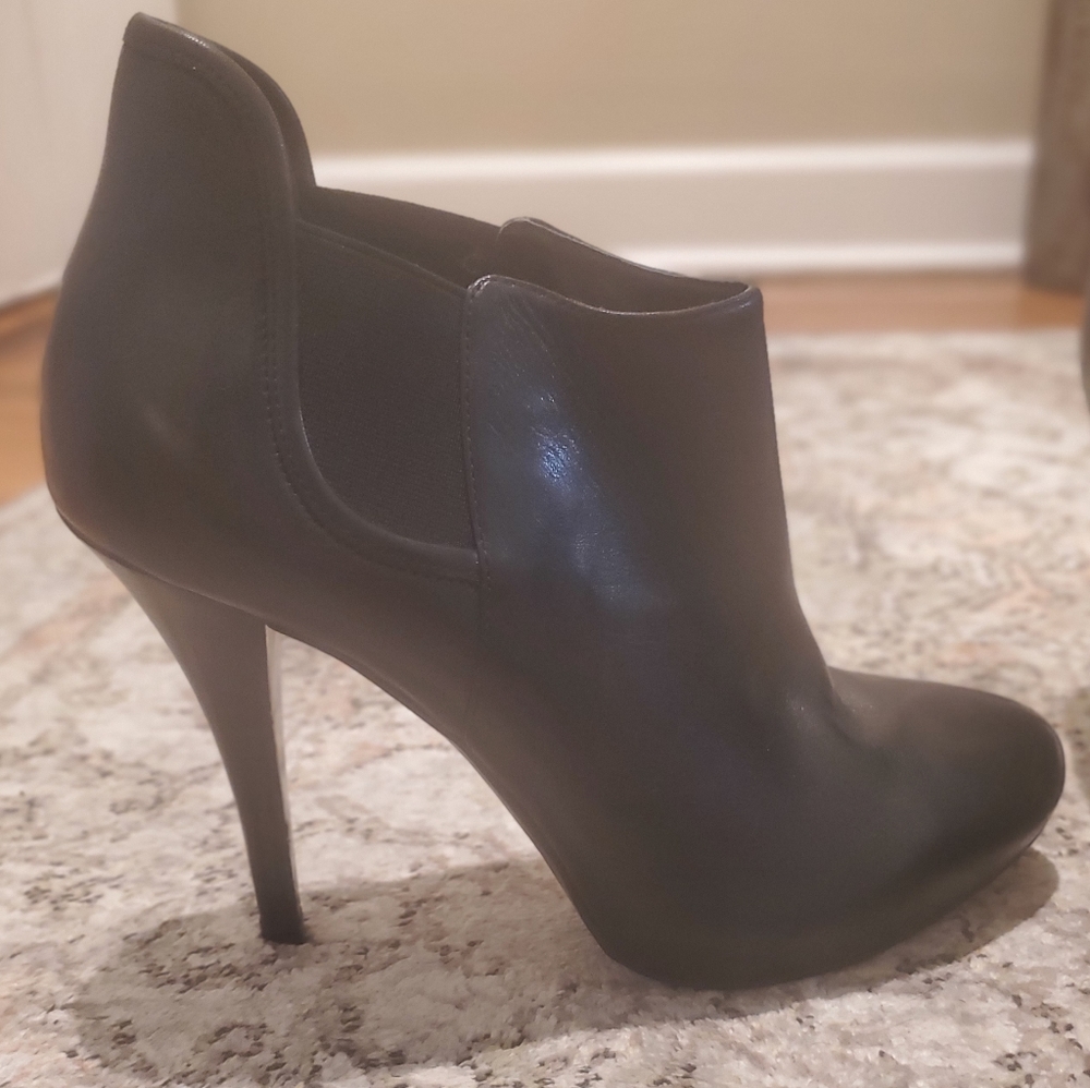 Guess Ankle Booties